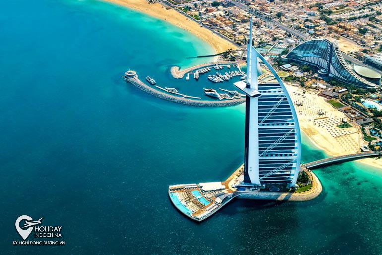 Khách sạn 7 sao Burj Al Arab có gì? - Du lịch Dubai 5/2022