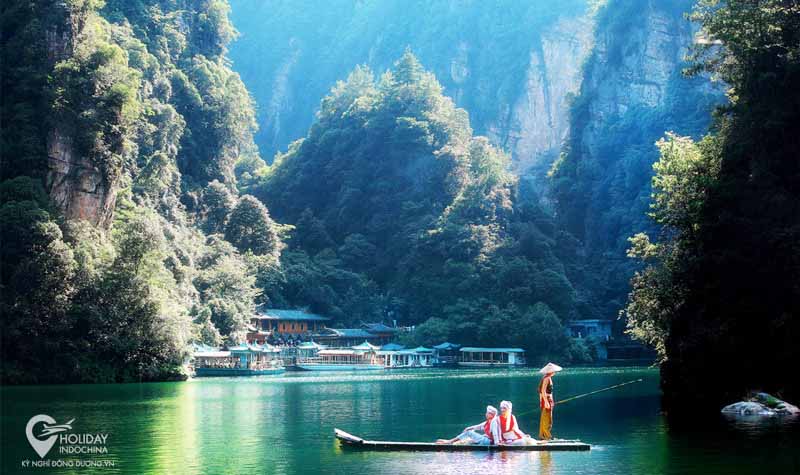 Hồ Bảo Phong – Bức tranh thủy mặc của Trương Gia Giới