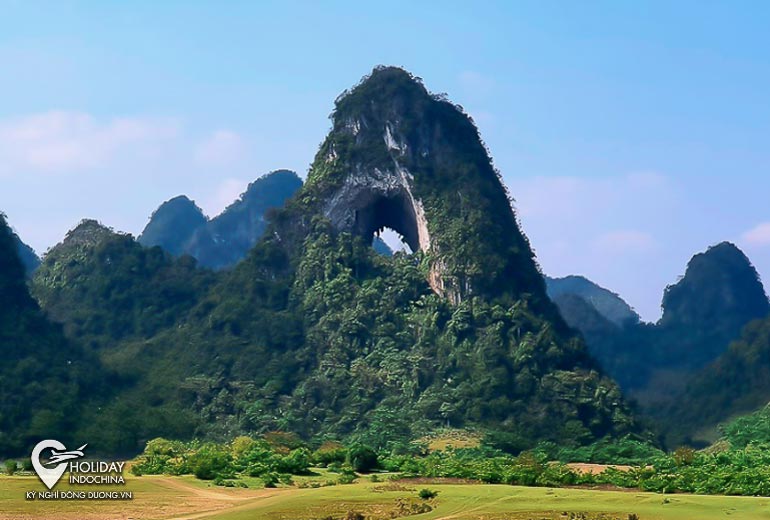 Núi Mắt Thần - Núi Thủng Cao Bằng có gì khám phá (2024)