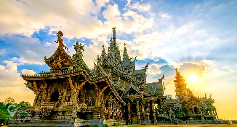 Nét điêu khắc tinh xảo tại đền Chân Lý Pattaya (Thái Lan)