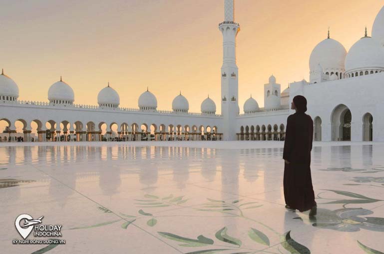 Thủ đô Abu Dhabi có gì hấp dẫn? - Du lịch Dubai 5/2022