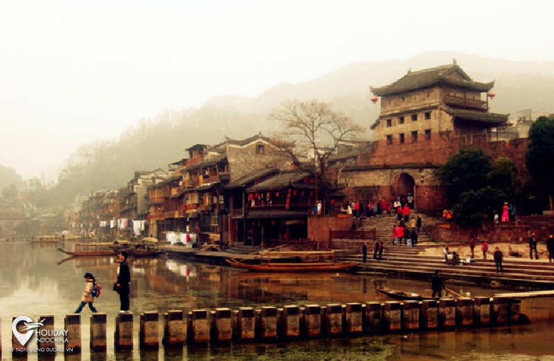 Phượng Hoàng cổ trấn - Trương Gia Giới có gì đẹp?