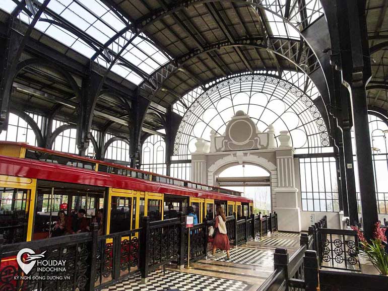 Tàu hỏa leo núi Mường Hoa có gì đặc biệt (2025)