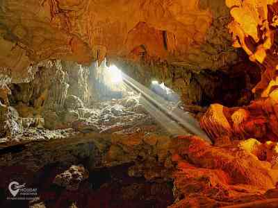 Du lịch Hạ Long chiêm ngưỡng hang Sửng Sốt kỳ vĩ