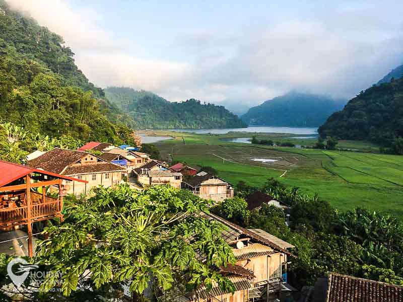 Đến Bắc Kạn ghé thăm bản Pác Ngòi thơ mộng tựa lưng núi