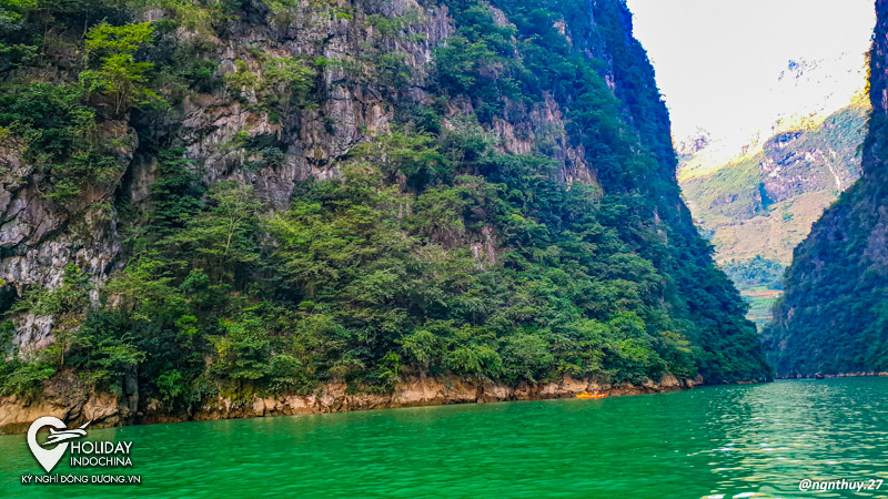 Trải nghiệm du thuyền sông Nho Quế có gì thi vị?