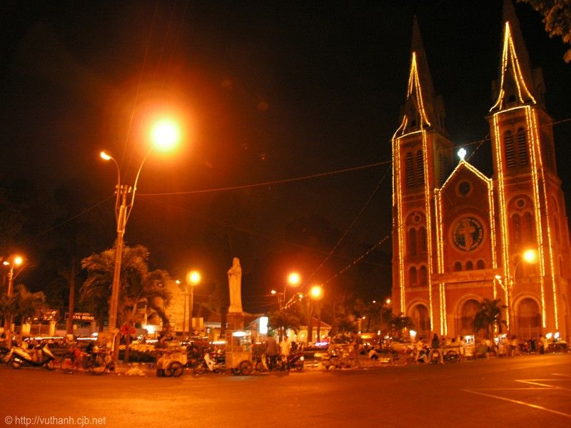 Du lịch xuyên Việt: Hà Nội - Huế - Đà Nẵng - Nha Trang - Hồ Chí Minh