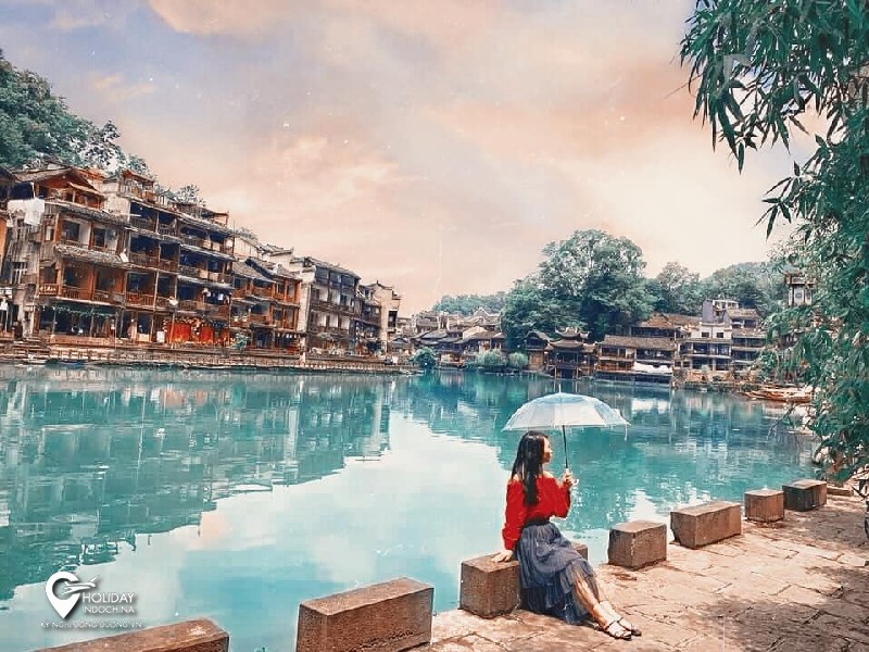 tour phượng ho&agrave;ng cổ trấn