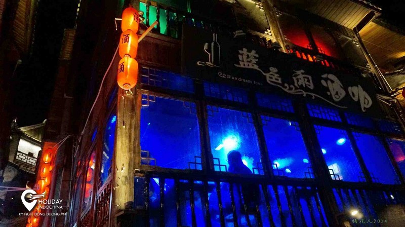 tour phượng ho&agrave;ng cổ trấn