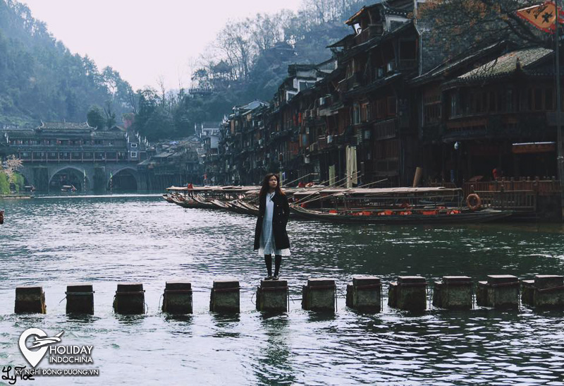 tour phượng ho&agrave;ng cổ trấn từ tphcm