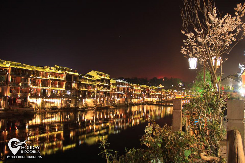 tour phượng ho&agrave;ng cổ trấn từ h&agrave; nội