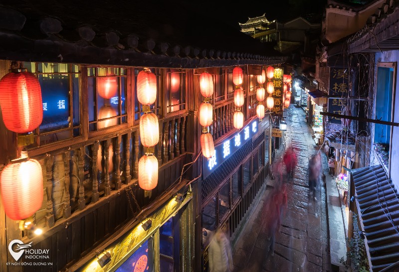 tour du lịch phượng ho&agrave;ng cổ trấn