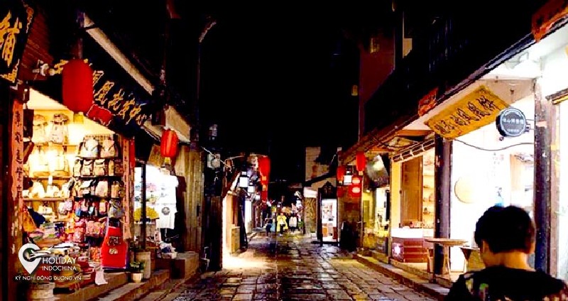 tour du lịch phượng ho&agrave;ng cổ trấn