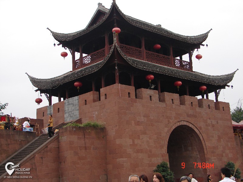 tour phượng ho&agrave;ng cổ trấn gi&aacute; rẻ