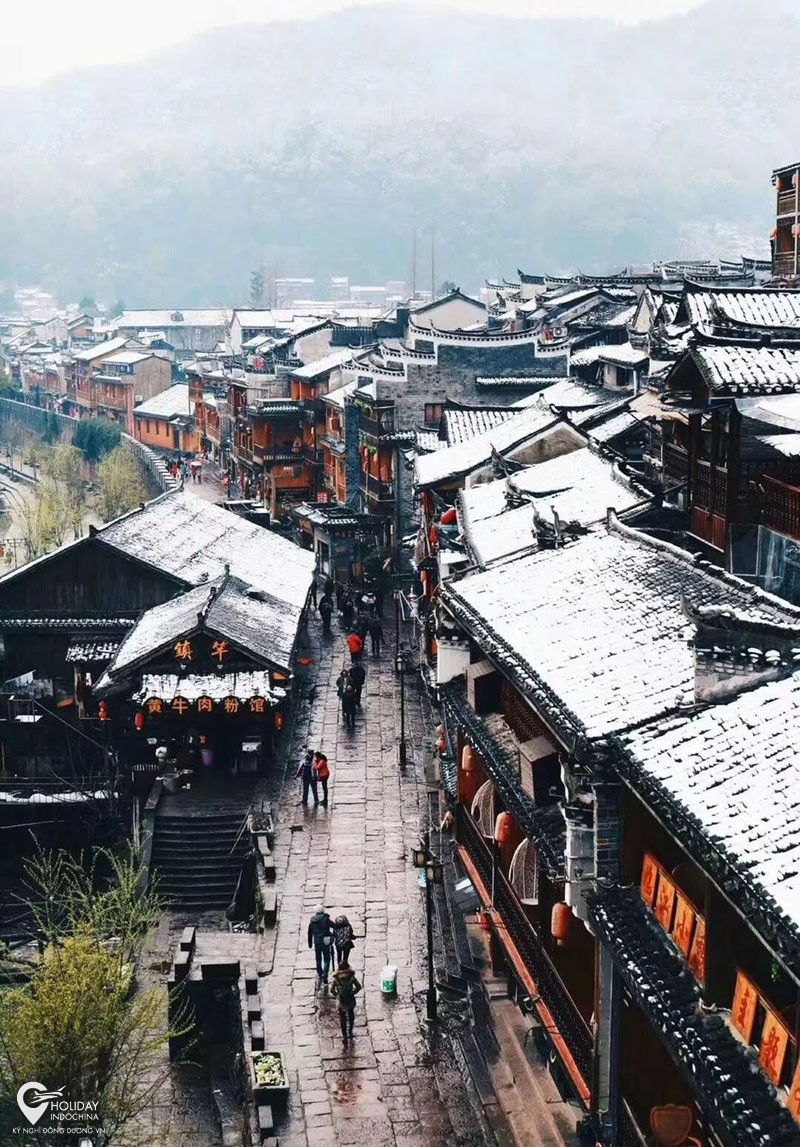 tour du lịch phượng ho&agrave;ng cổ trấn