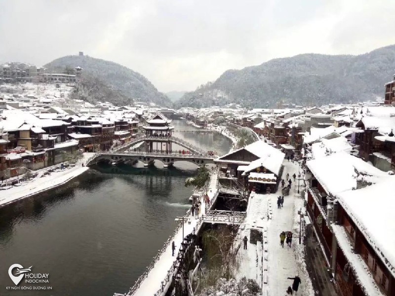 tour du lịch phượng ho&agrave;ng cổ trấn