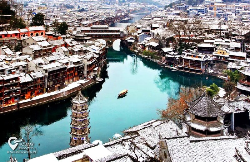 du lịch phượng ho&agrave;ng cổ trấn