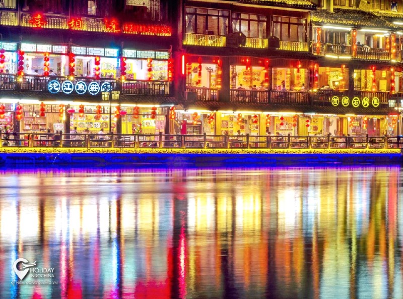 phượng ho&agrave;ng cổ trấn trung quốc