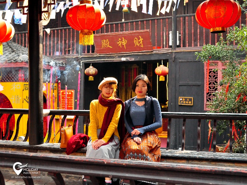 tour phuong hoang co tran