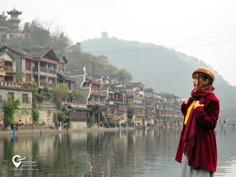 tour phuong hoang co tran