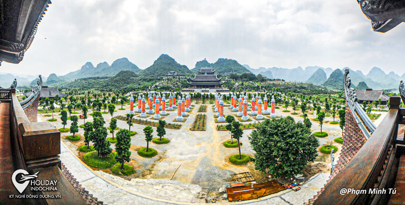 du lịch ch&ugrave;a tam ch&uacute;c