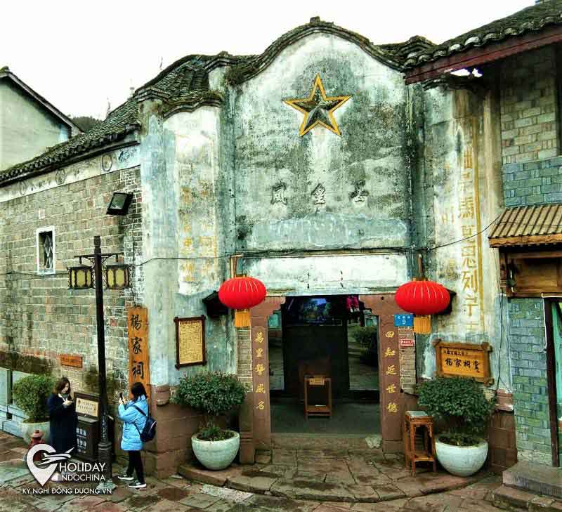 tour phượng hoàng cổ trấn giá rẻ