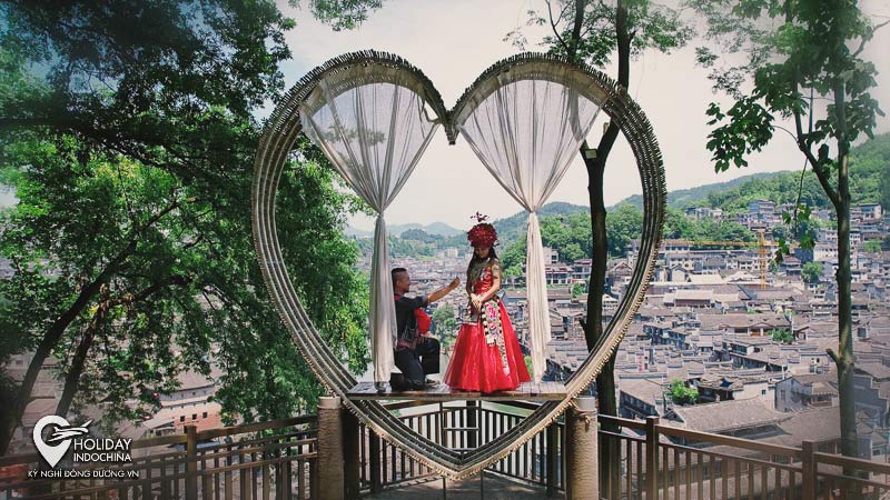 tour phượng ho&agrave;ng cổ trấn