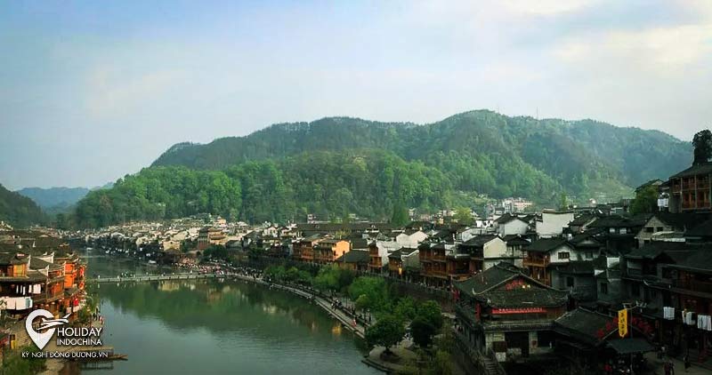 tour phượng ho&agrave;ng cổ trấn từ tphcm