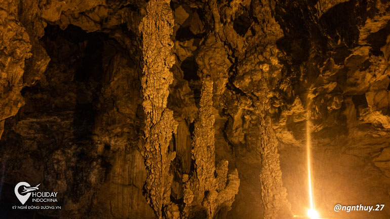 tour th&aacute;c bản giốc